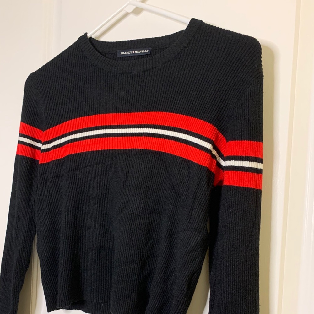 Brandy Melville Crewneck Sweater - Picture 4 of 5